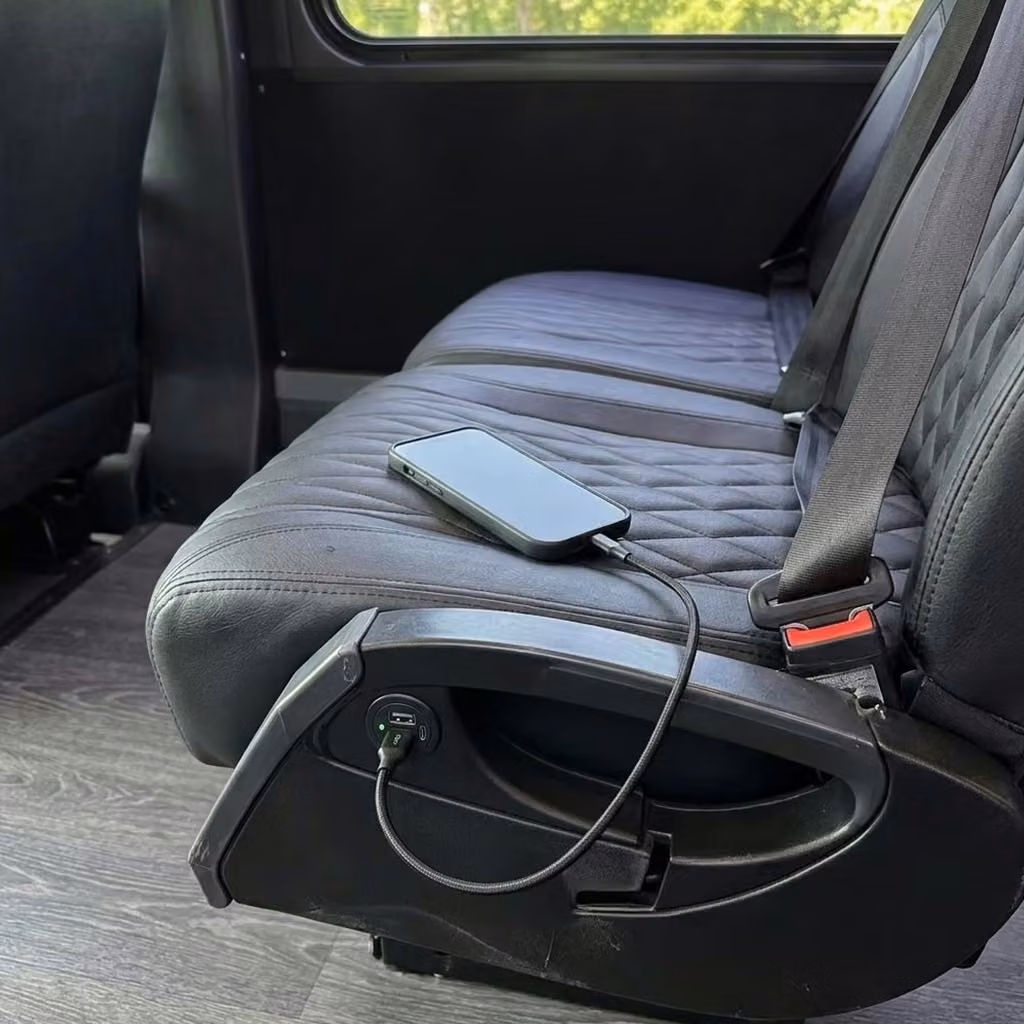 hollister 20 passenger minibus usb charging
