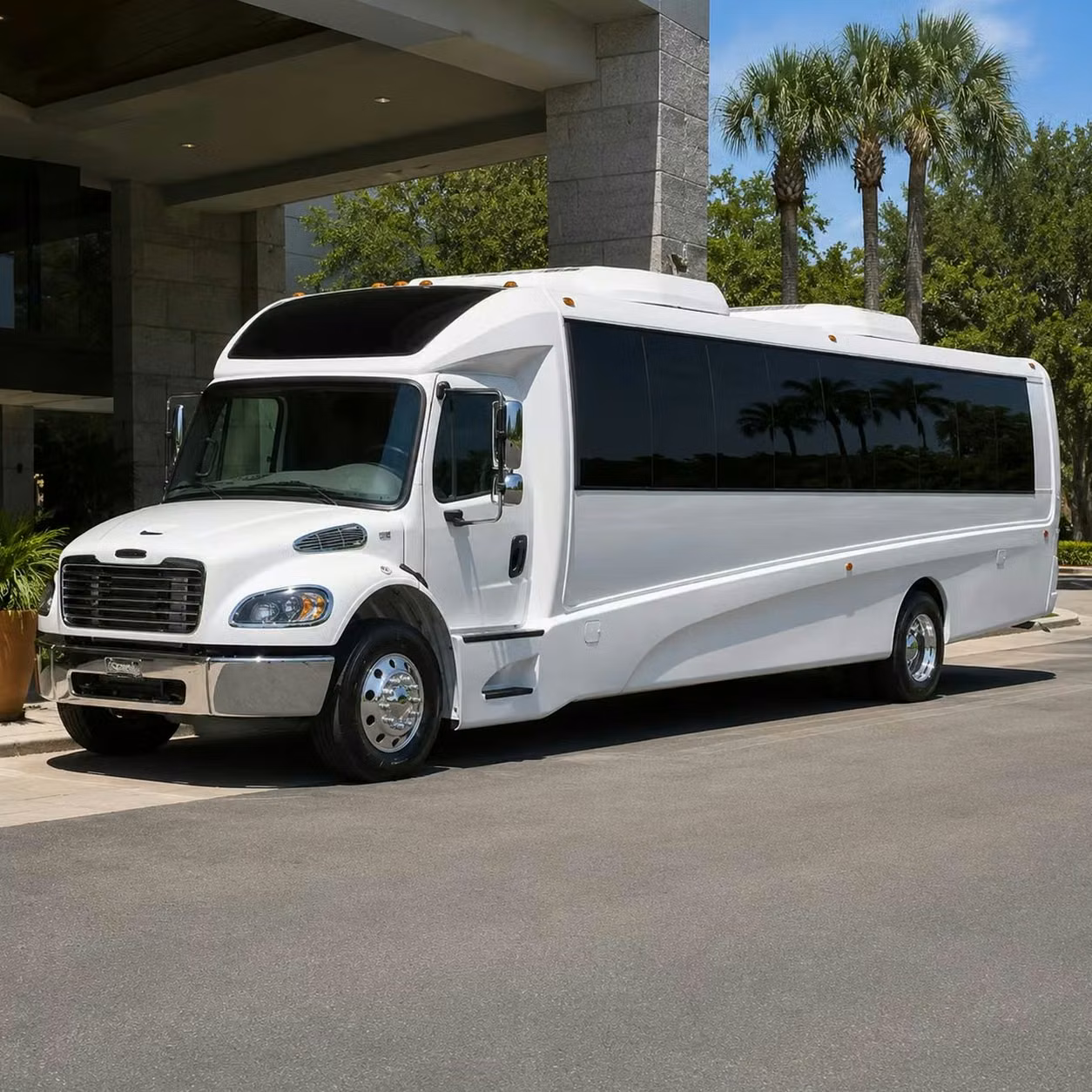 hollister 30 passenger minibus rental