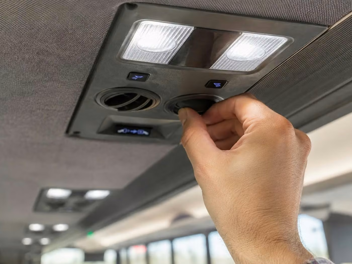 hollister charter bus climate control
