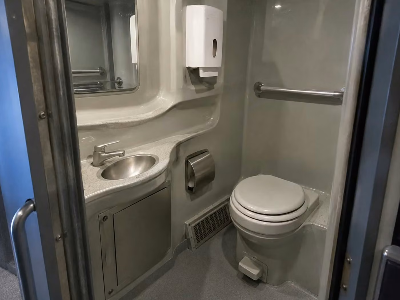 hollister charter bus onboard restroom