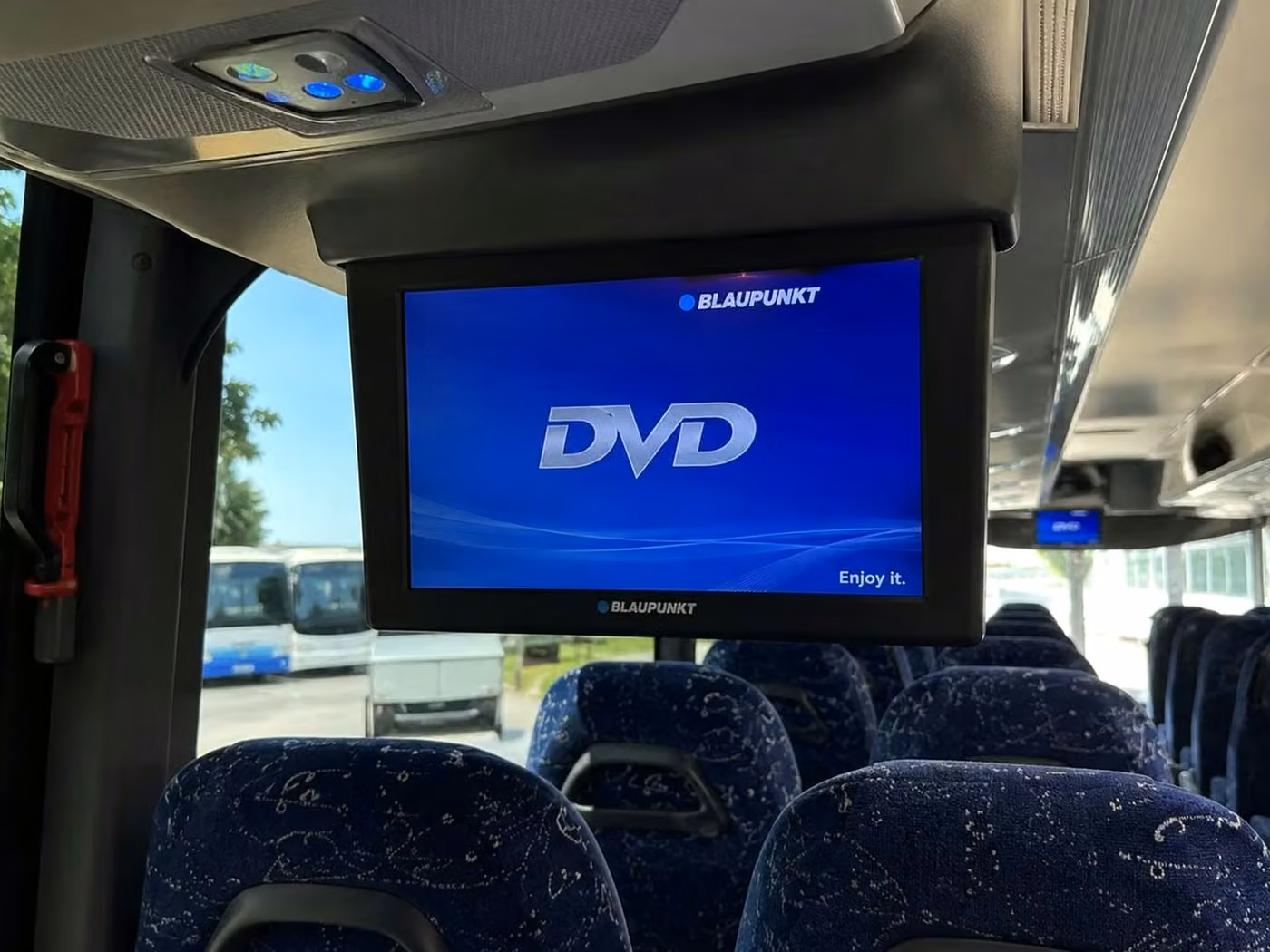 hollister charter bus tv monitors